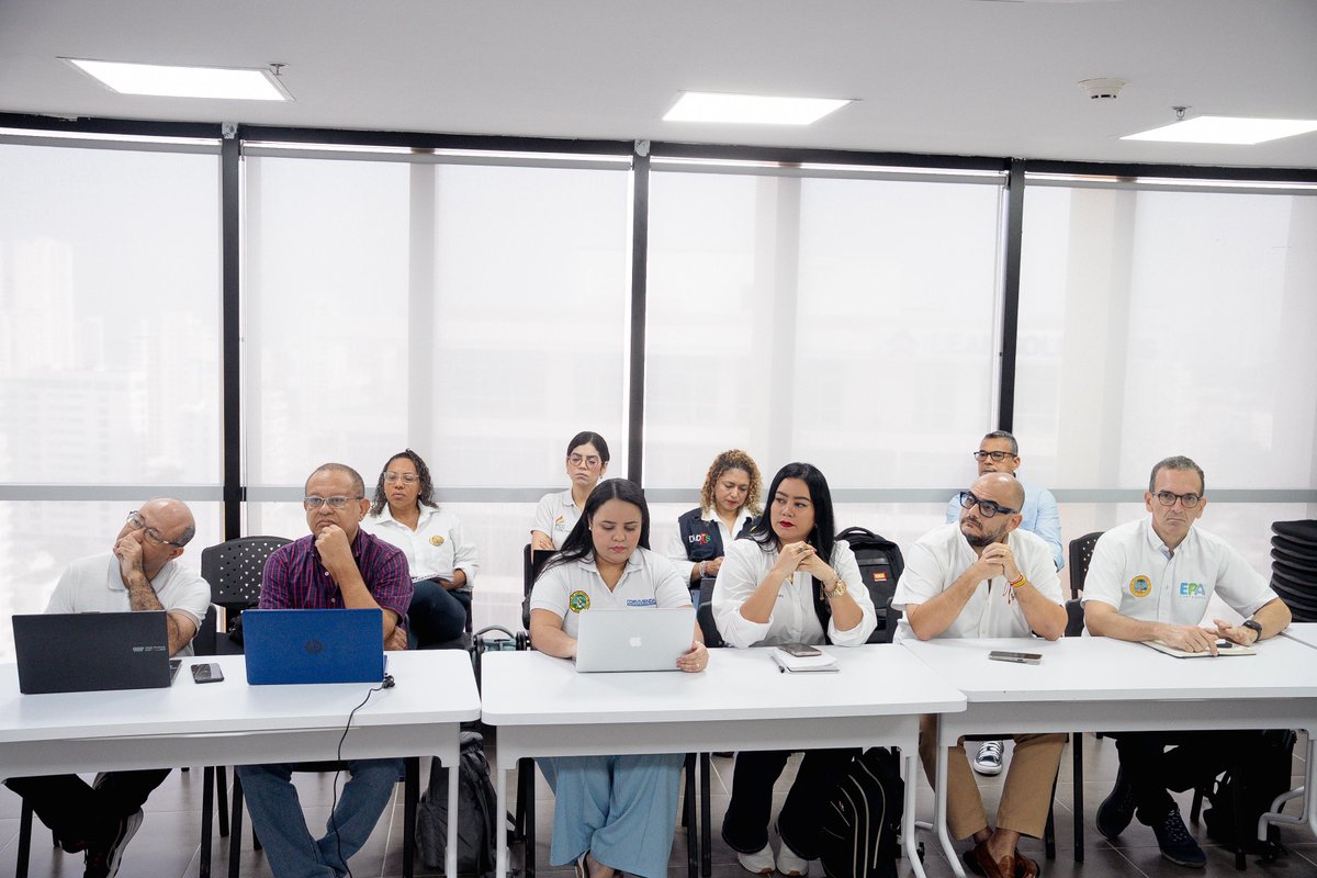 Hoy, con la evaluación del Capítulo Étnico, finalizamos el seguimiento a los avances del Plan de Desarrollo, con corte a junio. 👏🏻

🔍Si quieres conocer en detalle  los porcentajes de avance puedes  consultarlos en nuestro Visor de Seguimiento al Plan ⬇️
acortar.link/8FEO2L