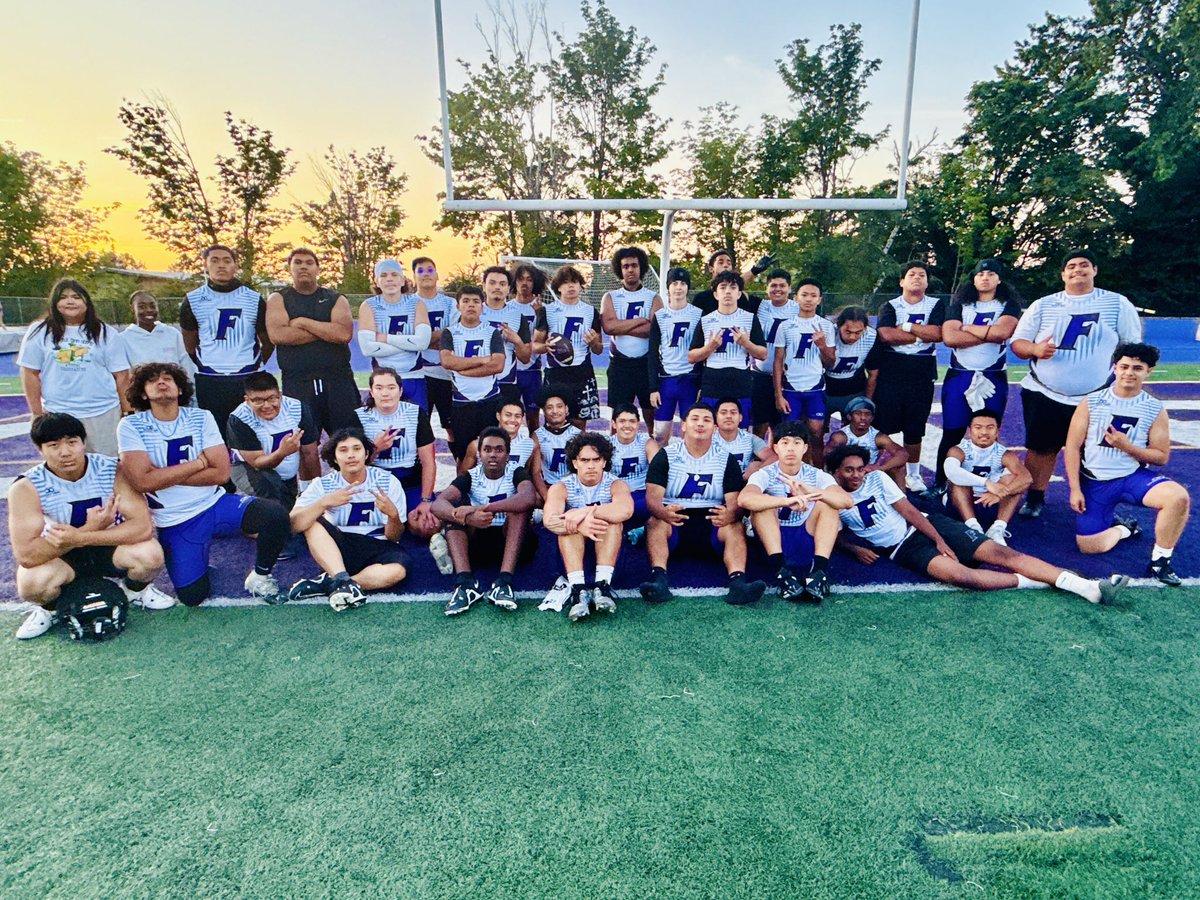 FosterHSFB's tweet image. Thanks to all of the teams for participating in our Summer 7 on 7 and Linemen Challenge Series last night!!! We appreciate the work in helping us get better!!! #teachu #linemanchallenge #gobulldogs #7on7 #fosterDNA #dogvsdog