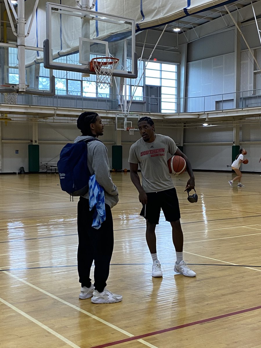 Kenny Nguyen (@coachk_nguyen) on Twitter photo We had a busy morning!
<a href="/QCMBB/">Quincy College Basketball</a> incoming sophomore <a href="/Ju_Goodridge/">Julio Goodridge</a> learning from one of the best.
E.J. Dambreville, former <a href="/BRBoysBasketba2/">B-R Boys Basketball</a>, D2 <a href="/FSC_MBB/">FSC Men's Basketball</a> and current FRANCE 🇫🇷 PRO! We had a busy morning!
<a href="/QCMBB/">Quincy College Basketball</a> incoming sophomore <a href="/Ju_Goodridge/">Julio Goodridge</a> learning from one of the best.
E.J. Dambreville, former <a href="/BRBoysBasketba2/">B-R Boys Basketball</a>, D2 <a href="/FSC_MBB/">FSC Men's Basketball</a> and current FRANCE 🇫🇷 PRO!