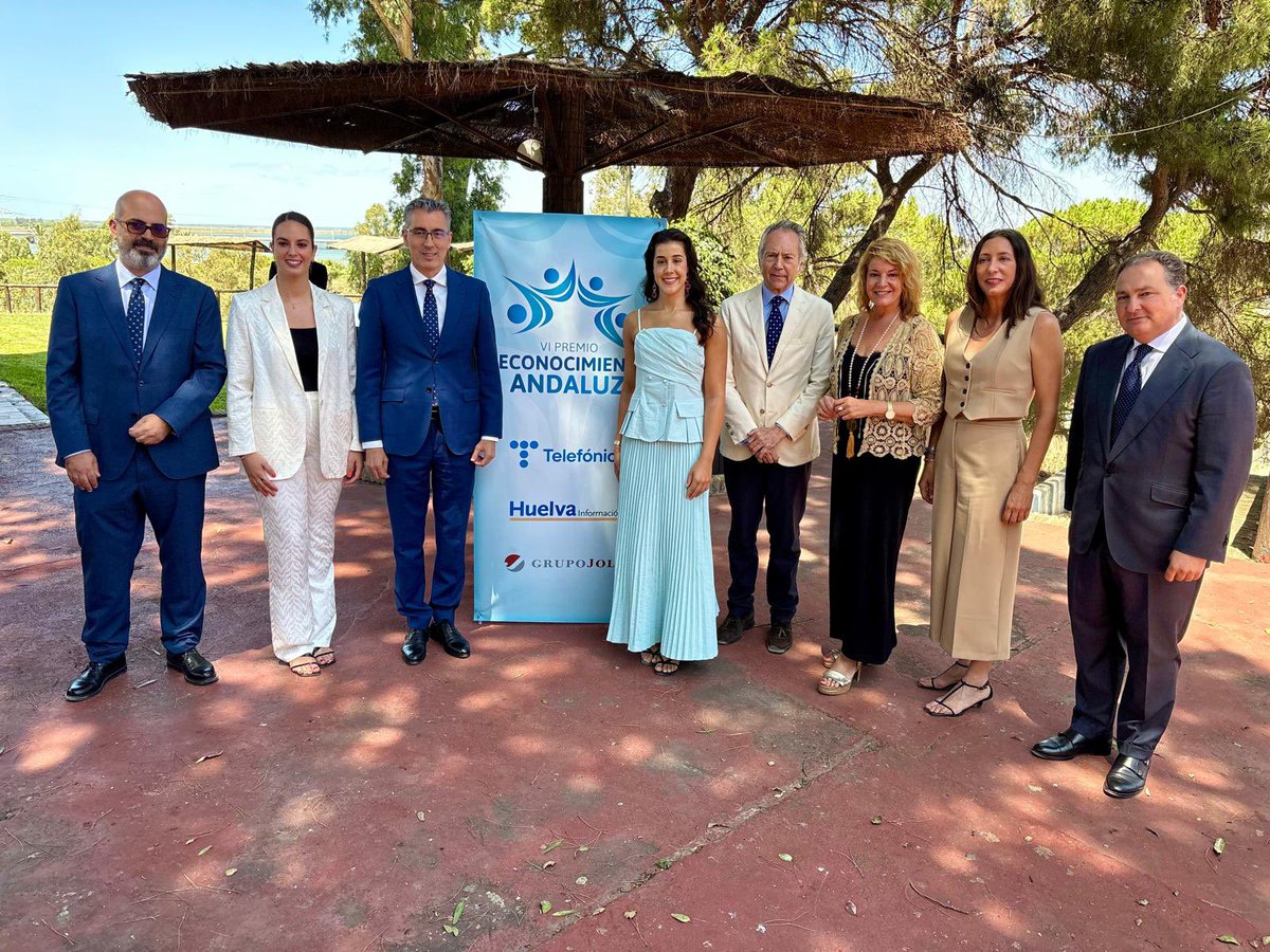 Diputación de Huelva (@dipuhu) on Twitter photo 🏸 El presidente de <a href="/DipuHU/">Diputación de Huelva</a> #Huelva , <a href="/toscanodavid/">David Toscano</a> , felicita a <a href="/CarolinaMarin/">Carolina Marín</a> por el Premio Reconocimiento Andaluz:
💬 “Carolina es más que una campeona. Es ejemplo. Por su talento, constancia y capacidad de superación. Nuestra mejor embajadora”.
#CarolinaMarín 🏸 El presidente de <a href="/DipuHU/">Diputación de Huelva</a> #Huelva , <a href="/toscanodavid/">David Toscano</a> , felicita a <a href="/CarolinaMarin/">Carolina Marín</a> por el Premio Reconocimiento Andaluz:
💬 “Carolina es más que una campeona. Es ejemplo. Por su talento, constancia y capacidad de superación. Nuestra mejor embajadora”.
#CarolinaMarín