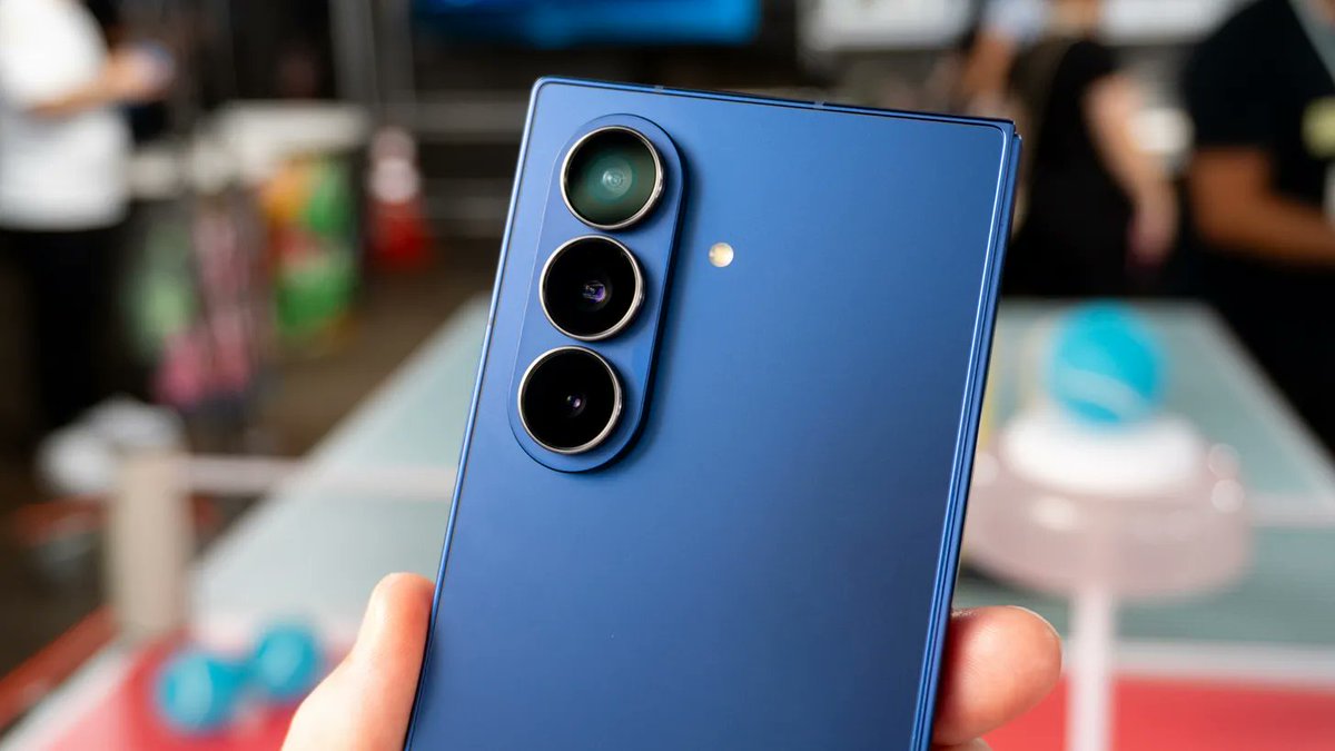 Samsung Galaxy Z Fold 7 camera review: Testing a 200MP lens on a foldable 📸 theshortcut.com/p/samsung-gala…
