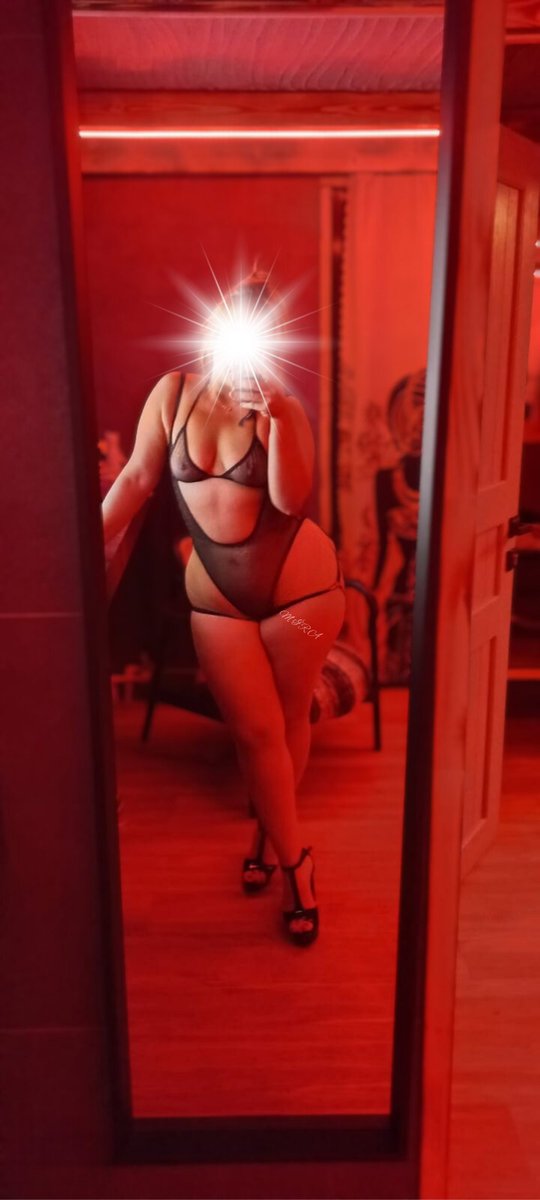 #Dünyayı #güzellik kurtaracak dediler ..
Ben geldim . 🤭🤗🌸