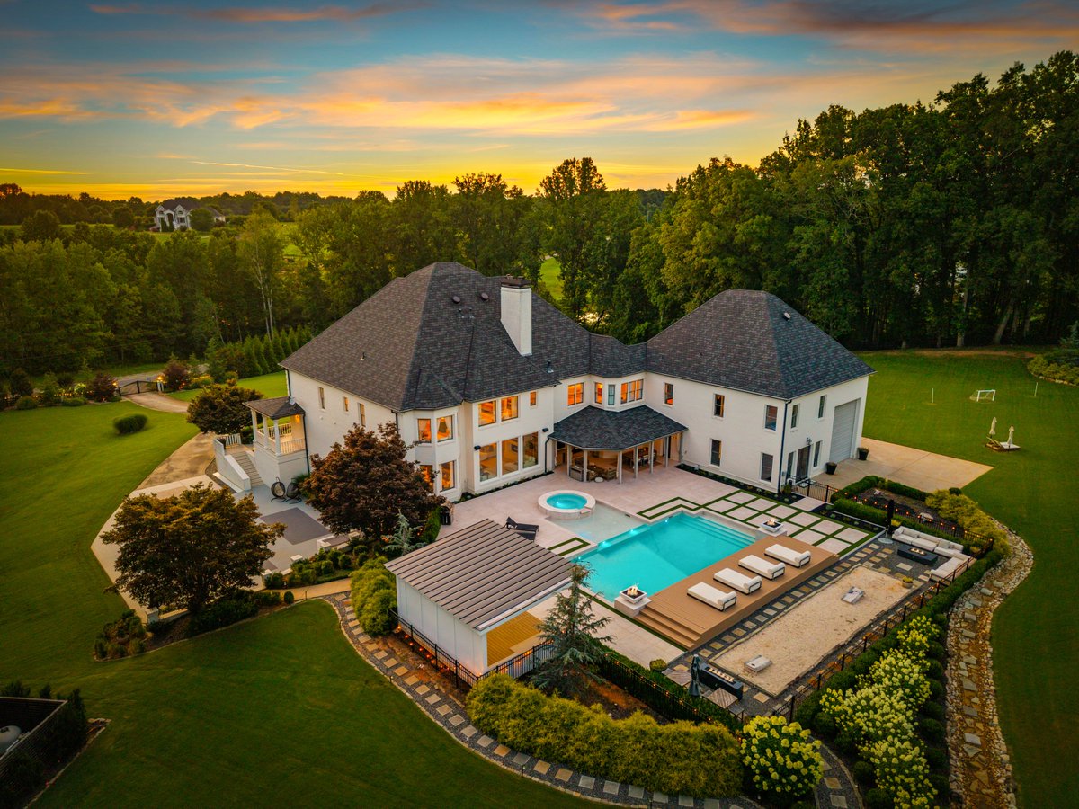 wander's tweet image. Coming soon: Wander Georgia Retreat.