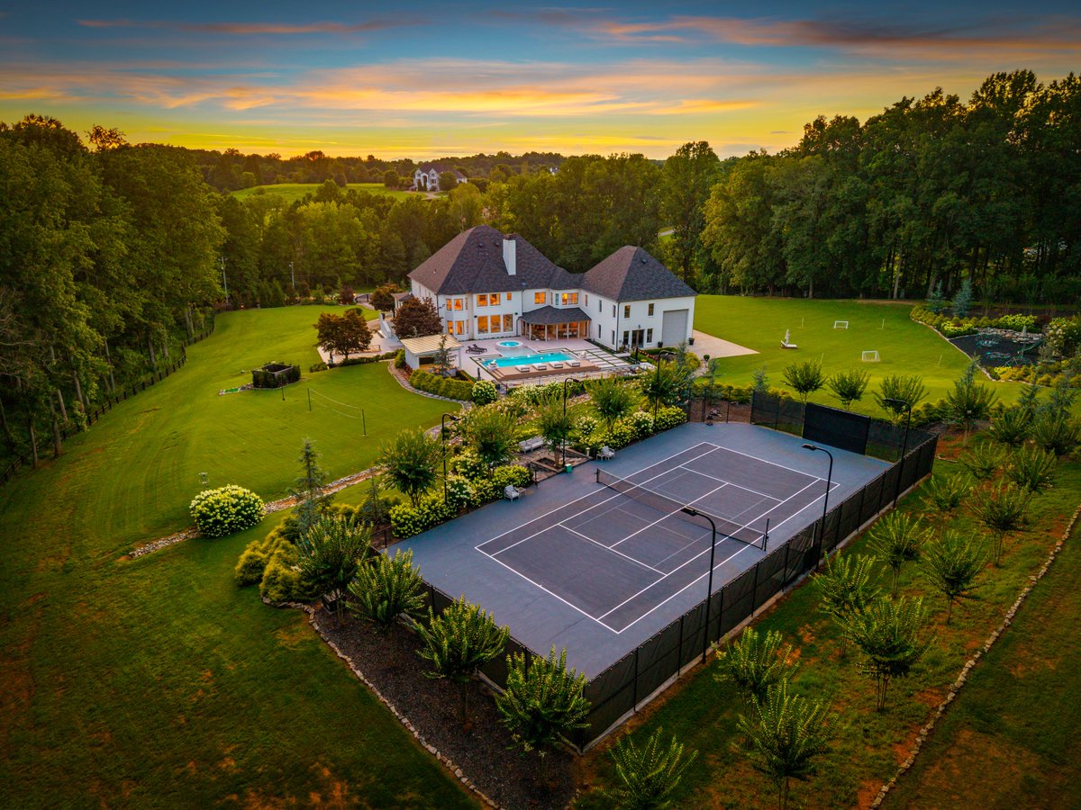 wander's tweet image. Coming soon: Wander Georgia Retreat.