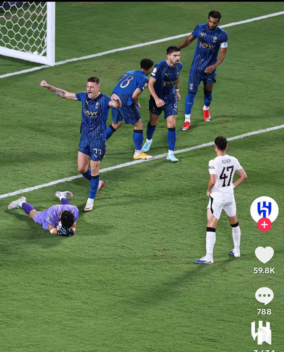 هذه الصورة بتاريخ فرق روشن كلها ولا مانع من انظمام فرق يلو لكي لايزعل علينا بطلهم منذ موسمين