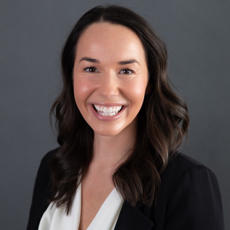 ⭐Alumna Spotlight: Elana Fiscus ⭐

Congratulations to Elana who has been named one of the Springfield Business Journal's Forty Under 40!

"Listen with curiosity. Speak with honesty. Act with integrity."

➡Read about Elana &amp; the others recognized: springfieldbusinessjournal.com/special-issues…