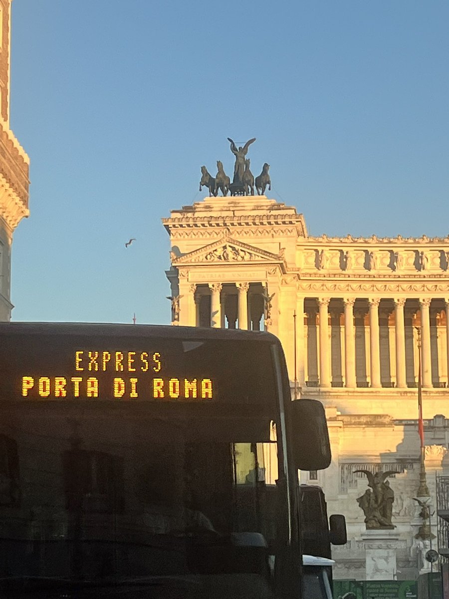 mariatad's tweet image. I can’t spend too much time in Rome. It makes me want to quit everything, move here and go by the name of Flaminia.