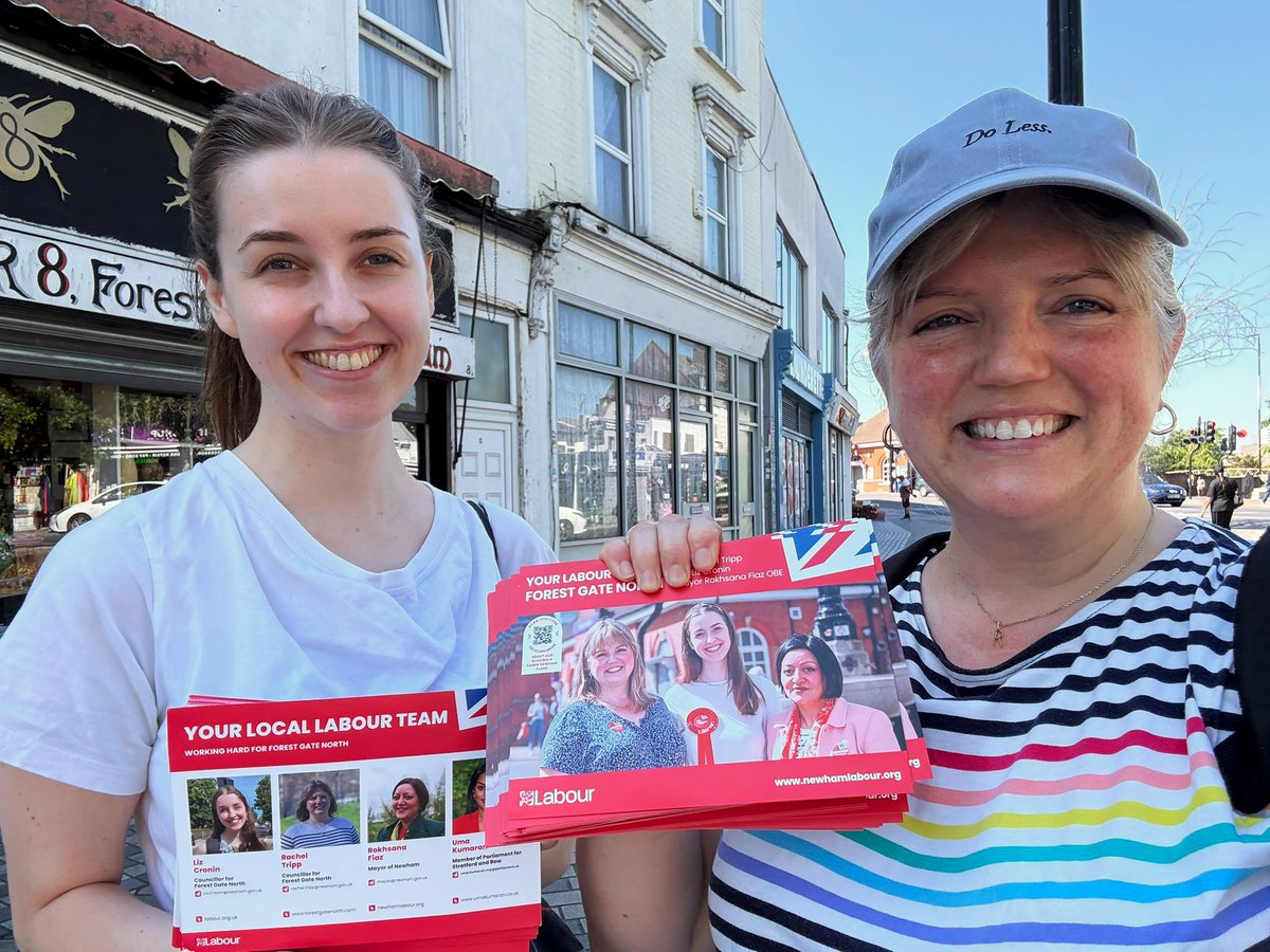 Liz Cronin (@lizcronin97) on Twitter photo Another sweltering canvassing session with <a href="/rectripp/">Rachel Tripp</a>! 32 degrees won’t stop #labourdoorstep 😅 Another sweltering canvassing session with <a href="/rectripp/">Rachel Tripp</a>! 32 degrees won’t stop #labourdoorstep 😅