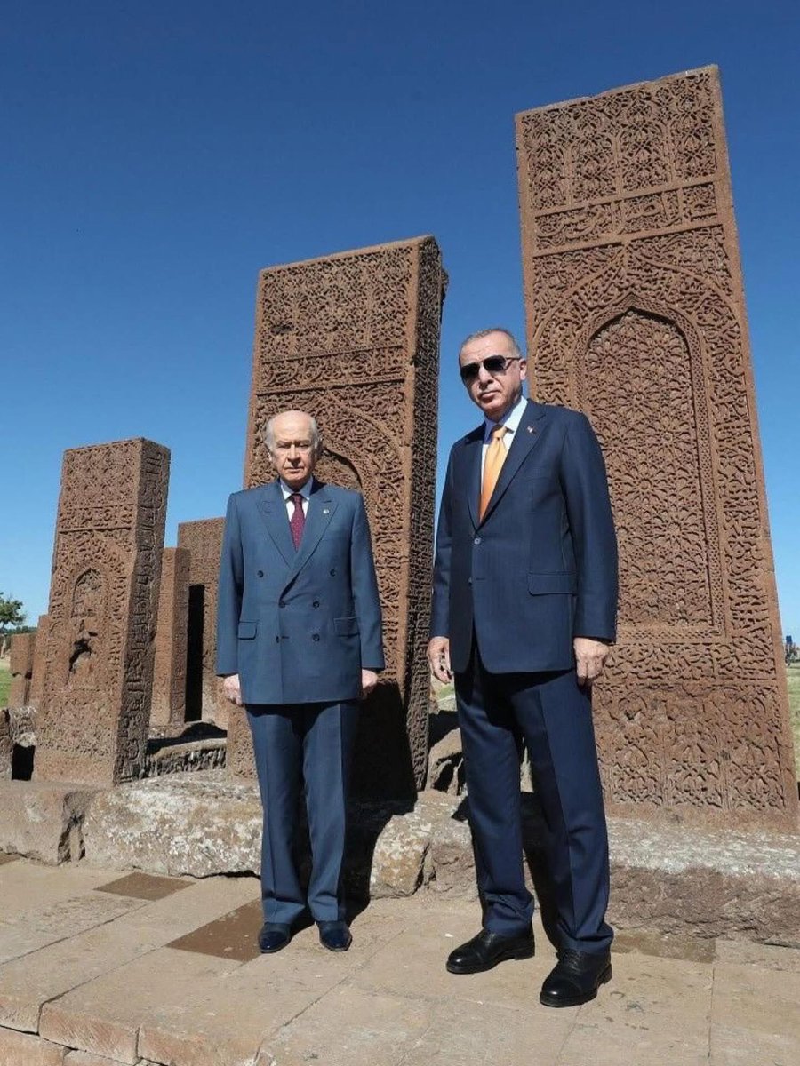 Esma (@esmahedef2023) on Twitter photo “Terörsüz Türkiye” hedefiyle atılan bu tarihi adımda; milletimizin, tarihimizin ve kardeşliğimizin gücünü arkasına alan Liderimiz, Cumhurbaşkanımız Sayın Recep Tayyip Erdoğan’ı ve büyüğümüz Sayın Devlet Bahçeli’yi
Allah başımızdan eksik etmesin.
<a href="/RTErdogan/">Recep Tayyip Erdoğan</a>
<a href="/dbdevletbahceli/">Devlet Bahçeli</a> “Terörsüz Türkiye” hedefiyle atılan bu tarihi adımda; milletimizin, tarihimizin ve kardeşliğimizin gücünü arkasına alan Liderimiz, Cumhurbaşkanımız Sayın Recep Tayyip Erdoğan’ı ve büyüğümüz Sayın Devlet Bahçeli’yi
Allah başımızdan eksik etmesin.
<a href="/RTErdogan/">Recep Tayyip Erdoğan</a>
<a href="/dbdevletbahceli/">Devlet Bahçeli</a>