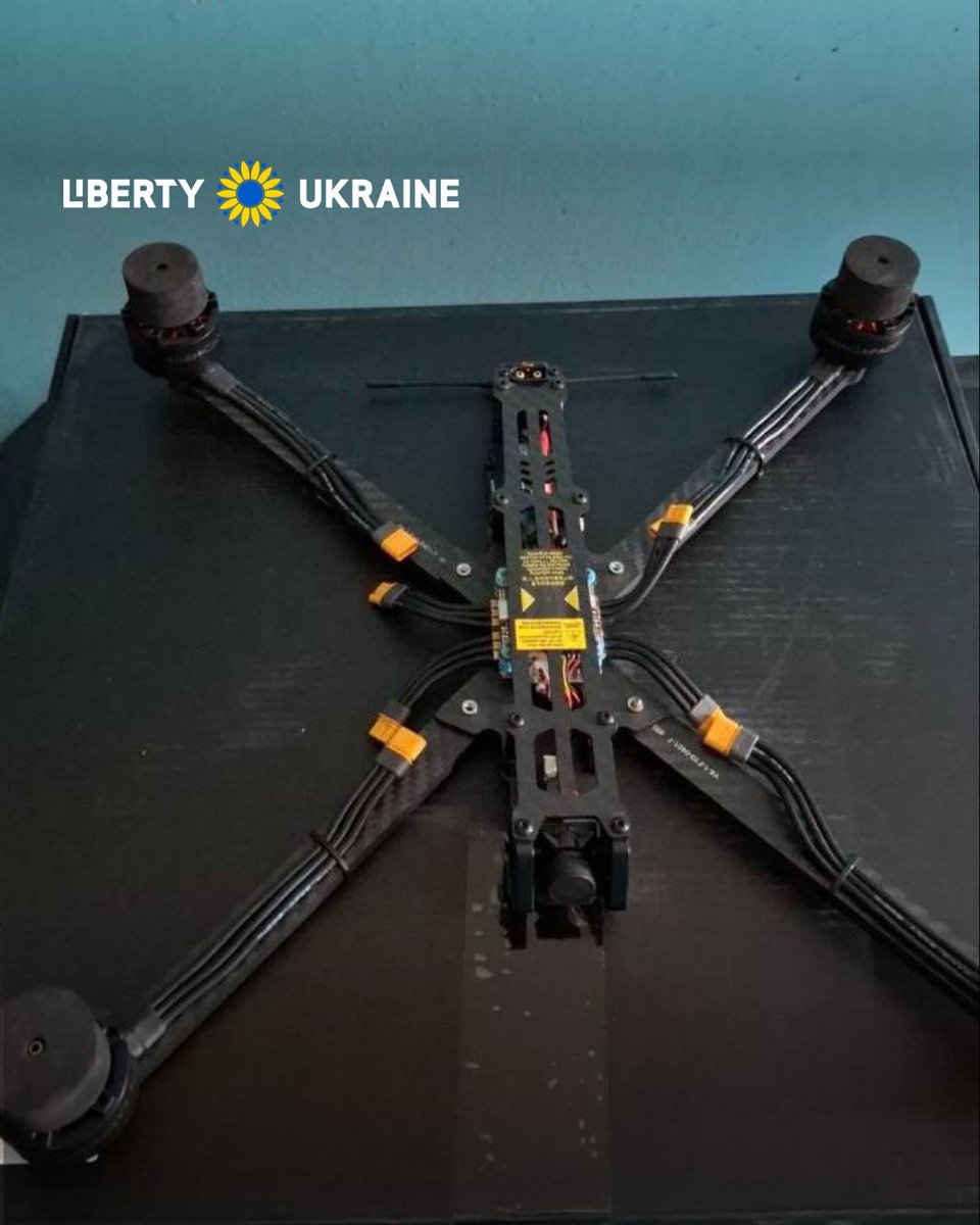 LibertyUkraineF's tweet image. 🚁 15 custom 10” FPV quadcopters delivered to the 35th Brigade.
They’re precision tools for frontline brigades like the 35th. Fast, agile, and built to disrupt the enemy where it hurts. Thanks to your support, we equip Ukraine’s defenders with exactly what they need.
Support…
