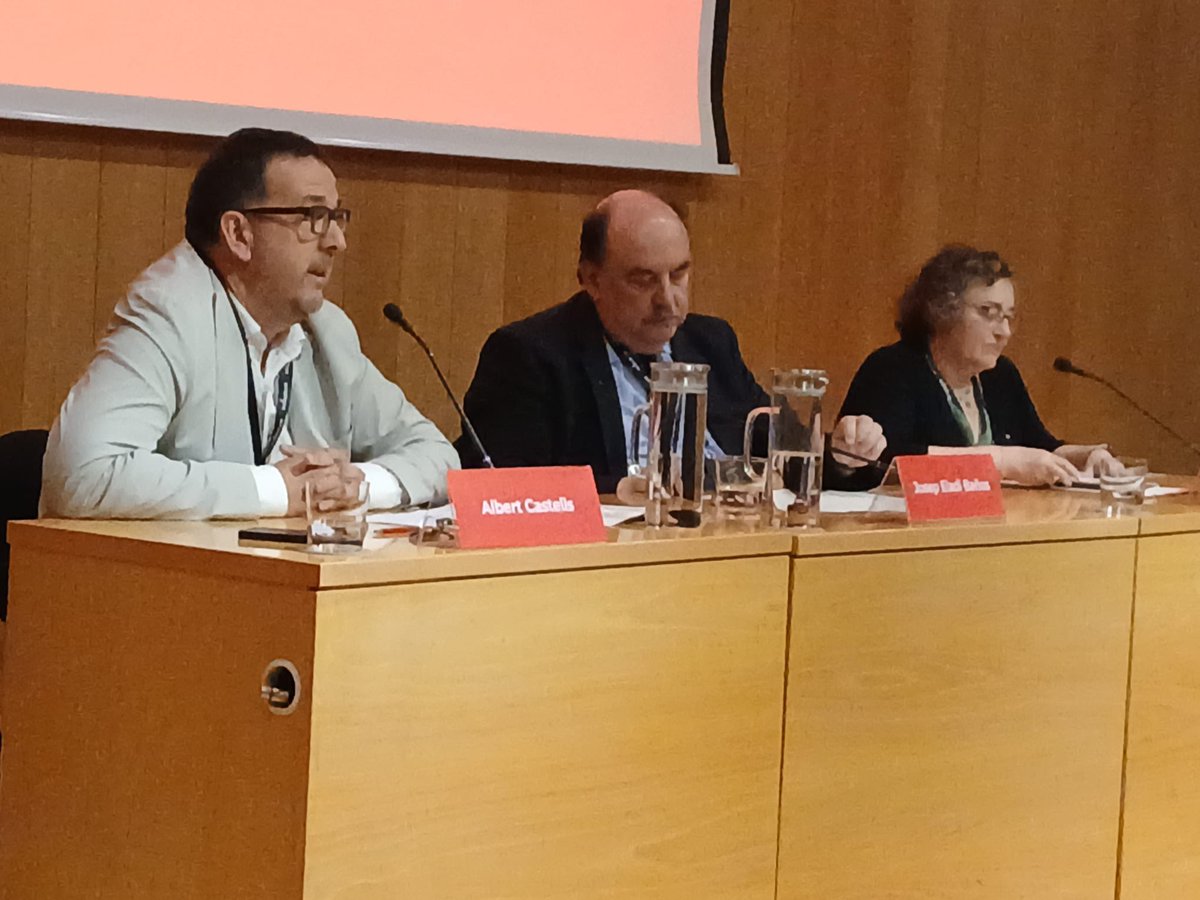 albertcastellsv's tweet image. La inclusió social ha de continuar sent un dels pilars de l'estat del benestar i del model de cohesió social que volem. Però per això cal abordar canvis en les polítiques socials, per fer front als nous reptes, aprofitant també el talent i la recerca d'institucions com la…