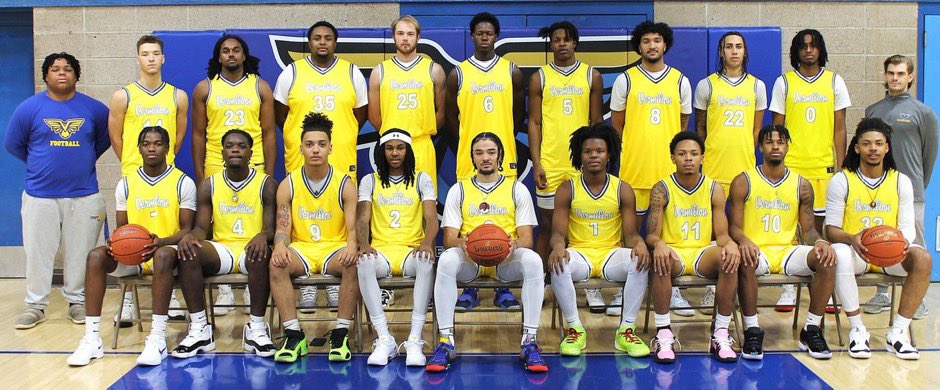 Blessed to receive an offer to play at Minnesota North-Vermilion 💙💛
#JUCOPRODUCT