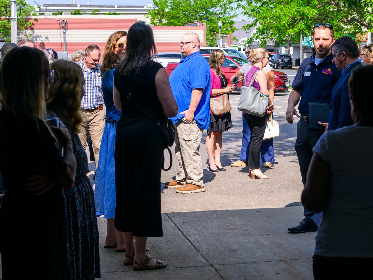 ARWHDTransitMN's tweet image. Visiting family? Headed to a farmer’s market? Book your ride with Arrowhead Transit and leave the car at home.

🗓️ Dial-A-Ride hours vary by city—check your local schedule at arrowheadtransit.com

#WeekendPlans #RideArrowhead #MinnesotaTransit #PublicTransit