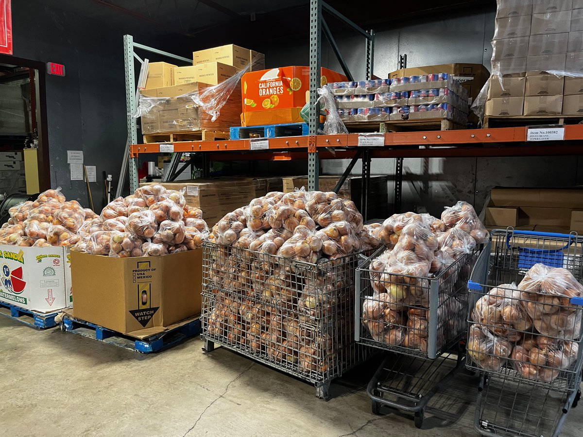 We had an awesome day teaming up with the Food Bank of West Central Texas in Abilene! After an inspiring facility tour, our crew rallied together to bag nearly 3,000 pounds of onions—one 5-pound bag at a time—and had a blast working side by side. 

#WarrenCAT
