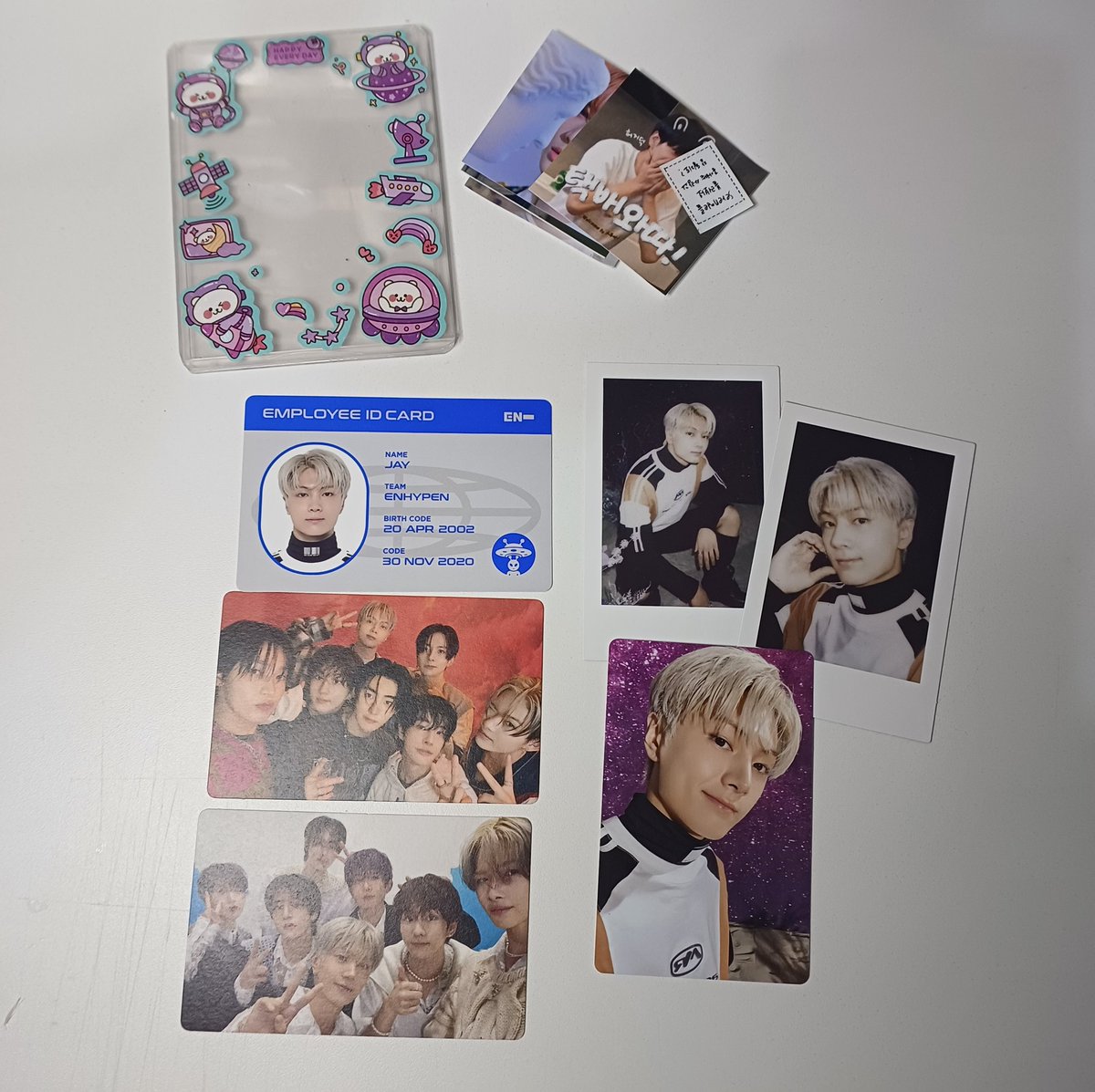 saraseong_'s tweet image. FEEDBACK SUPER POSITIVO para a @tinycegs ✨️

ela sempre arrasa, chegou tudo bem embaladinho, com mimos e cuidado, e também chegou super rápido.
amo comprar com voooocê! 💘

OBRIGADA PELA VENDA MARAVILHOSO 🌸💌💞!!!