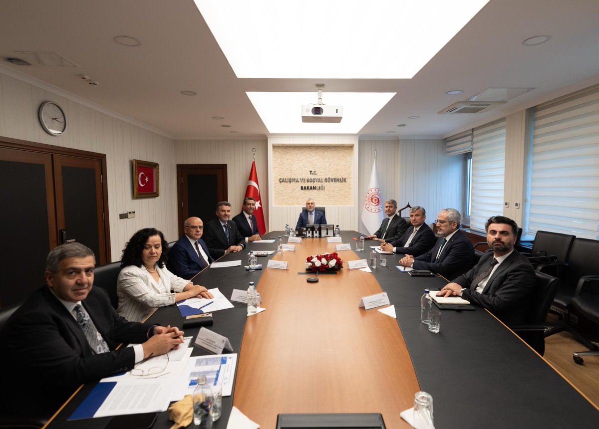 Prof. Dr. Vedat Işıkhan (@isikhanvedat) on Twitter photo Cumhurbaşkanlığı Sosyal ve Gençlik Politikaları Kurulu Üyemiz Sayın <a href="/abdulkadirozbek/">Abdulkadir ÖZBEK</a> ve beraberindeki heyette yer alan özel eğitim kurumları temsilcileri ile Bakanlığımızın çalışma alanlarını ilgilendiren konuları değerlendirdik.
Nazik ziyaretleri için kendilerine teşekkür Cumhurbaşkanlığı Sosyal ve Gençlik Politikaları Kurulu Üyemiz Sayın <a href="/abdulkadirozbek/">Abdulkadir ÖZBEK</a> ve beraberindeki heyette yer alan özel eğitim kurumları temsilcileri ile Bakanlığımızın çalışma alanlarını ilgilendiren konuları değerlendirdik.
Nazik ziyaretleri için kendilerine teşekkür