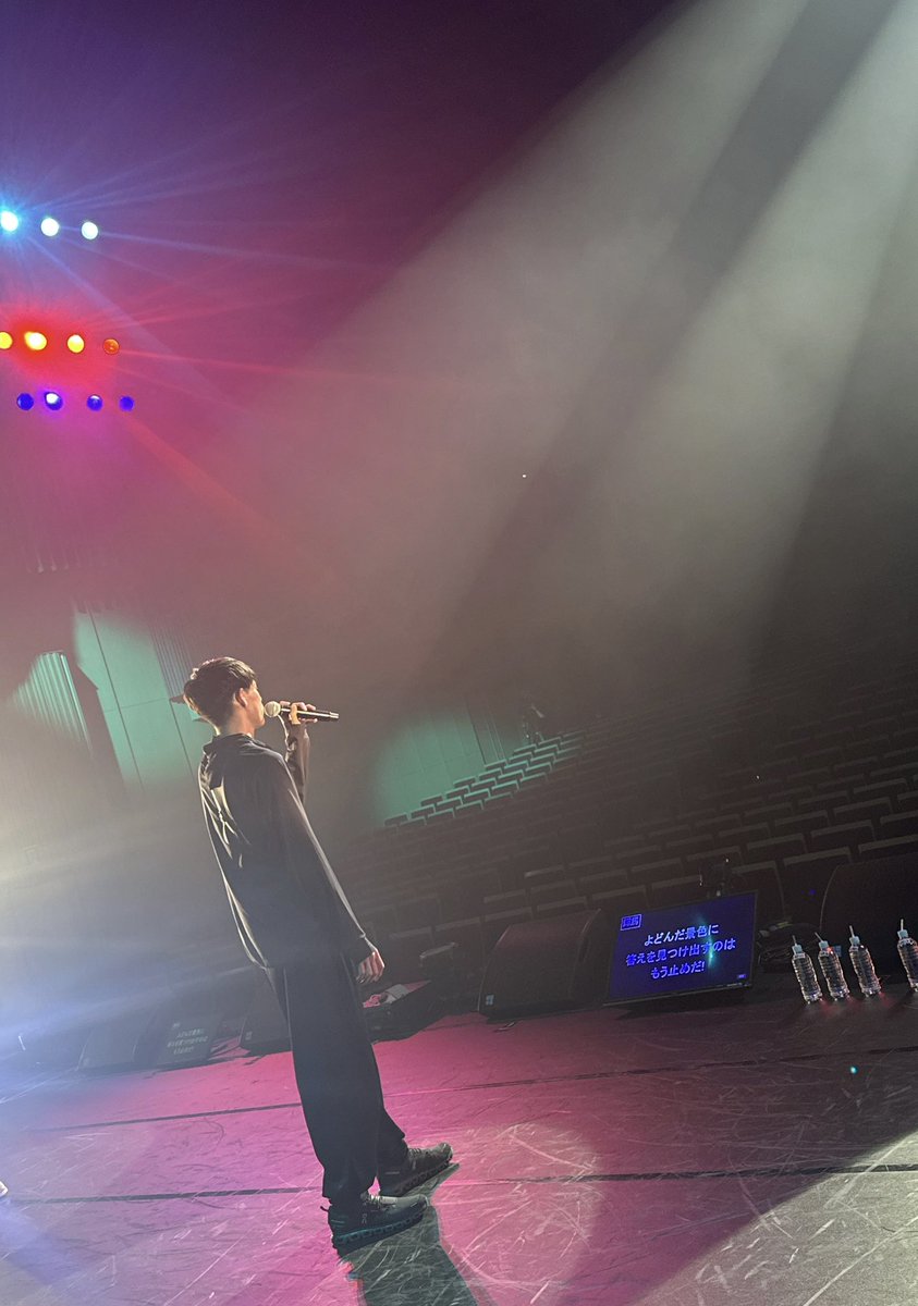teruma_0606's tweet photo. 2.5次元男子。LIVE 2025〜推しメンCLUBへようこそ〜

最高に楽しく熱く盛り上がりました！！

今日を皮切りに2025年の夏が始まればいいな☀️

お花もありがとう‼️とても元気出ました♪ https://t.co/5o2HU3w7BX