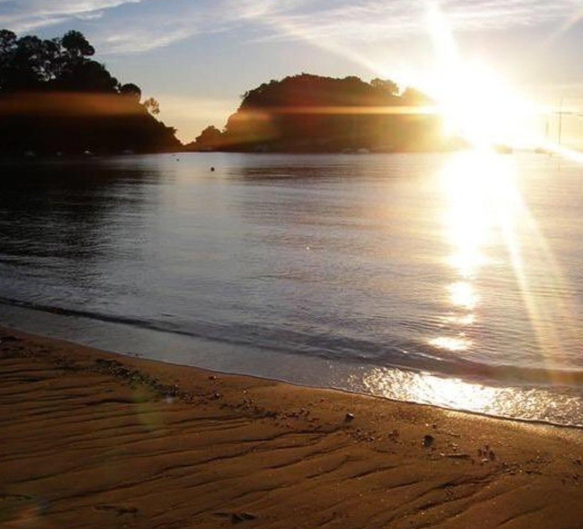 ياسعود خلك باول الدرب ياسعود 
والي طلب فرقاك عجل أفراقه...