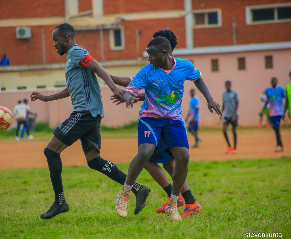 The Gun Slingers tweet media