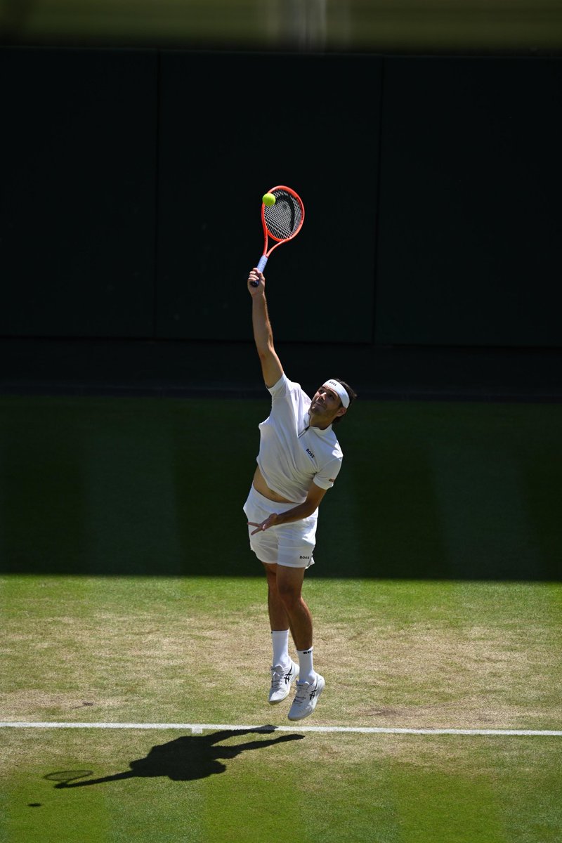 Pandeyshruti252's tweet image. Serving on Centre Court

Carlos Alcaraz and TAYLOR FRITZ
#Alcaraz vs #fritz 

#Wimbledon