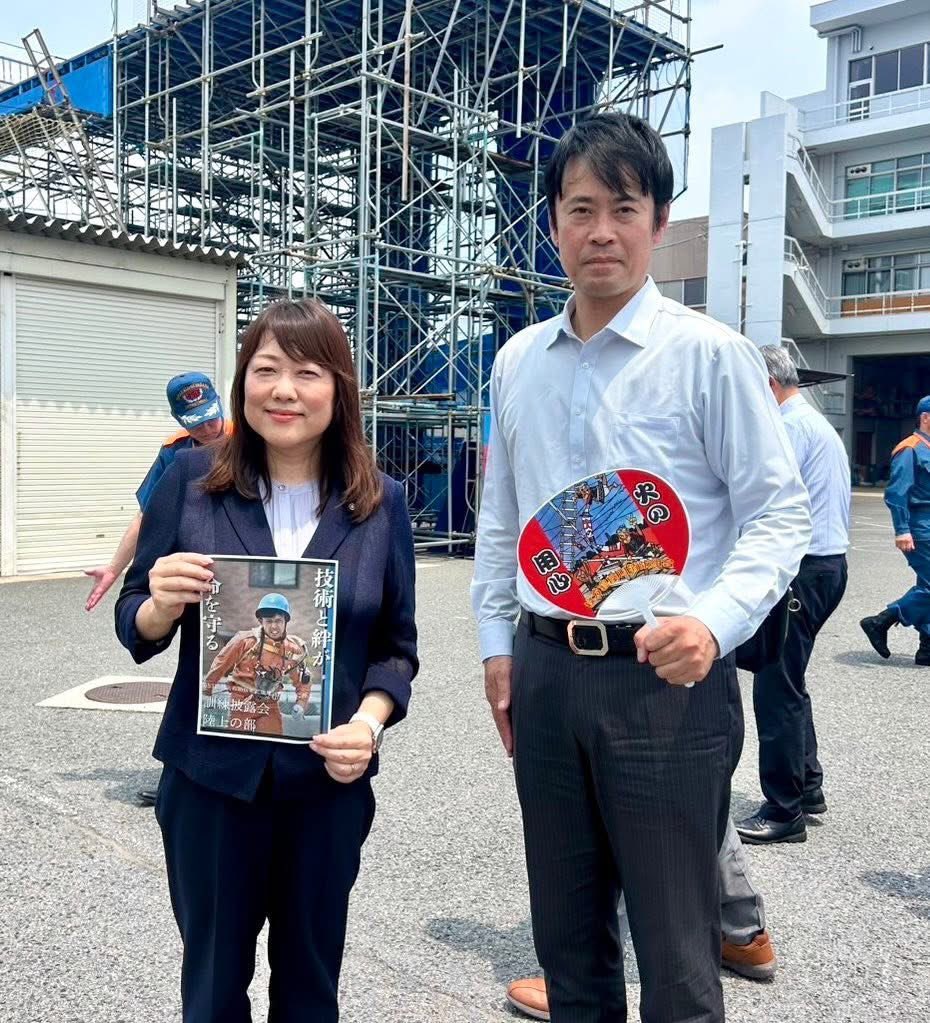 morimotoyu1roh's tweet image. 第53回 #消防救助技術近畿地区指導会 出場に伴う訓練披露会陸上の部に続き、今日は水上の部を見学。
#枚方寝屋川消防組合 隊員の皆様が日夜訓練を積み、救助活動に取り組まれることには頭が下がります。
#警防部長 からの訓示を胸に抱き、頑張っていただきたいと思います。

#森本雄一郎
#寝屋川市議会