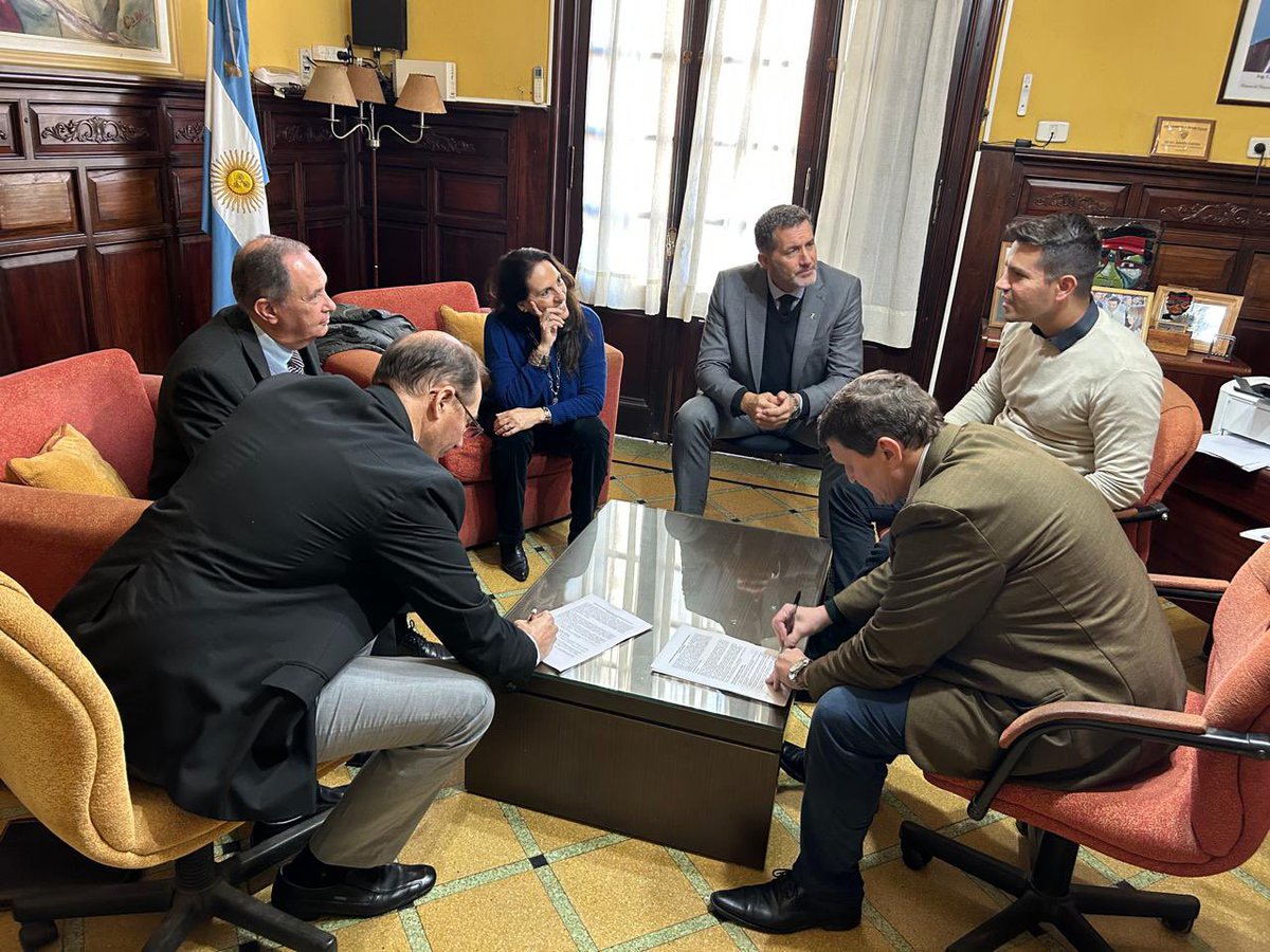 #AhoraMisiones #BancoCredicoop
A partir de este mes Banco Credicoop comenzará a participar en el programa #AhoraMisiones a través de la tarjeta de crédito Cabal para que los usuarios de dicha tarjeta emitida por la entidad también puedan acceder a los beneficios del programa.

El