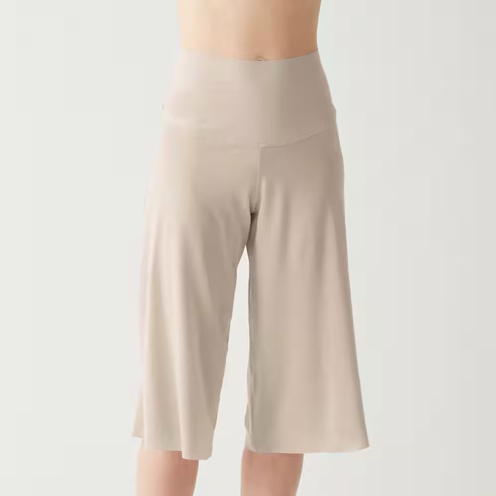ljgmgd's tweet image. ペチコートなんてどれ買っても一緒だと思ってたんだけどGUNZEのペチパンツは素材・価格・履き心地最高すぎるから白い服着る全女子にオススメさせてほしい!!これ一枚あればどんな薄さでも透けずに着れる!!