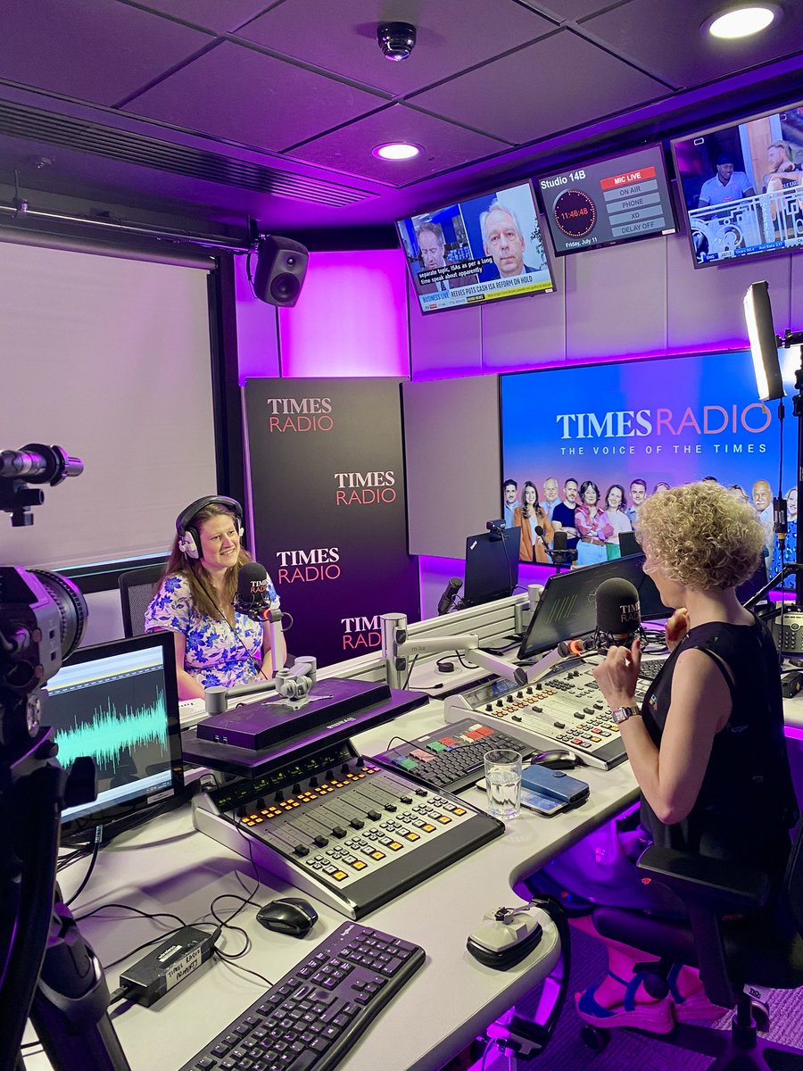 theodoraclarke's tweet photo. Thanks to @cathynewman for having me on today’s episode of #TheLadder. Listen live on @TimesRadio after 6pm tonight or catch up on the Times #podcast.
We talked about how I first got involved in campaigning, becoming an MP and a mother, and talked about advice for any young women wanting to enter politics or public service👇.
🎧 https://t.co/fdqoYBReGX
🎙️ https://t.co/jKCs1JvLSd