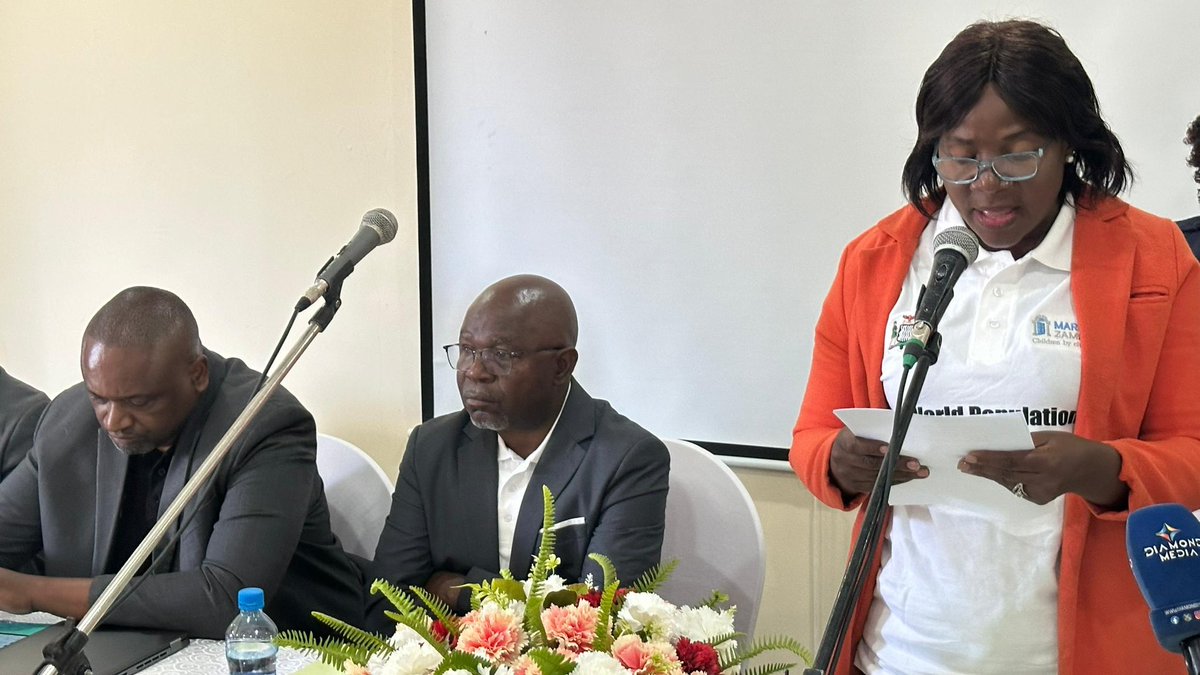 UNFPAZambia's tweet image. On this #WorldPopulationDay, UNFPA Zambia was honoured to join @mofnpzambia @SAFAIDSzambia @MarieStopes
#Empowering young people to create the families they want in a fair and hopeful world”
#WorldPopulationDay #MyBodyIsMyOwn #BodilyAutonomy
With @UNFPA_ESARO