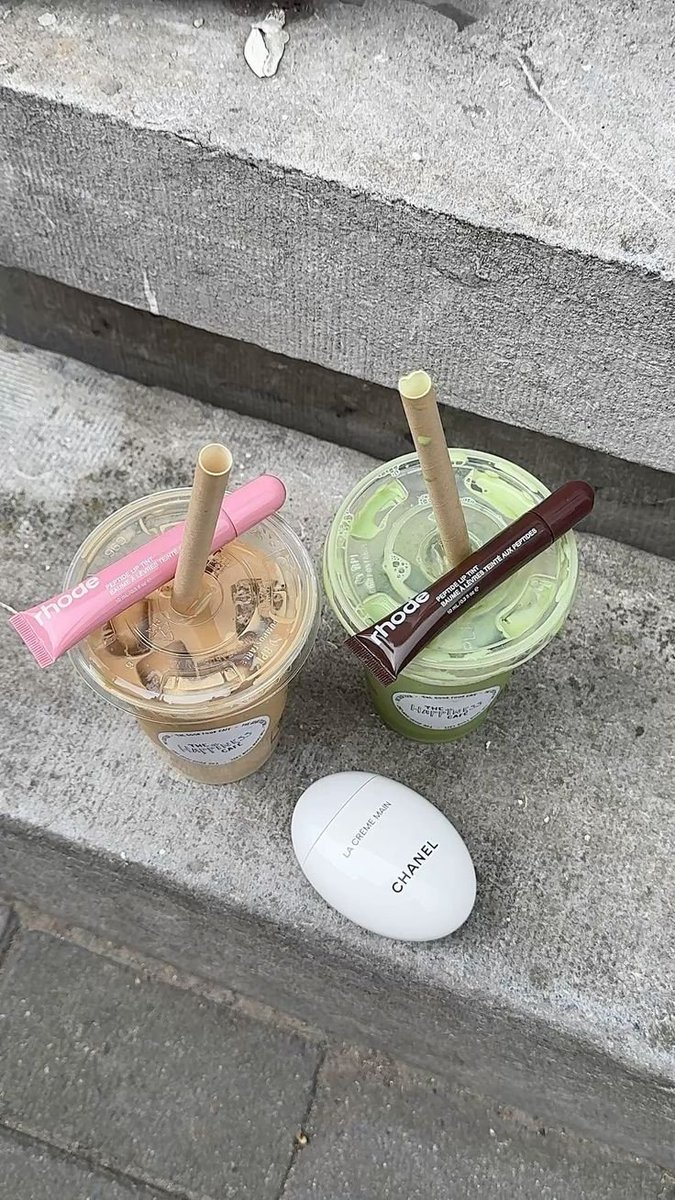 liIacdaisy's tweet photo. the first four pictures on your pinterest feed describe your summer 2025 https://t.co/PeGfXDOSbx