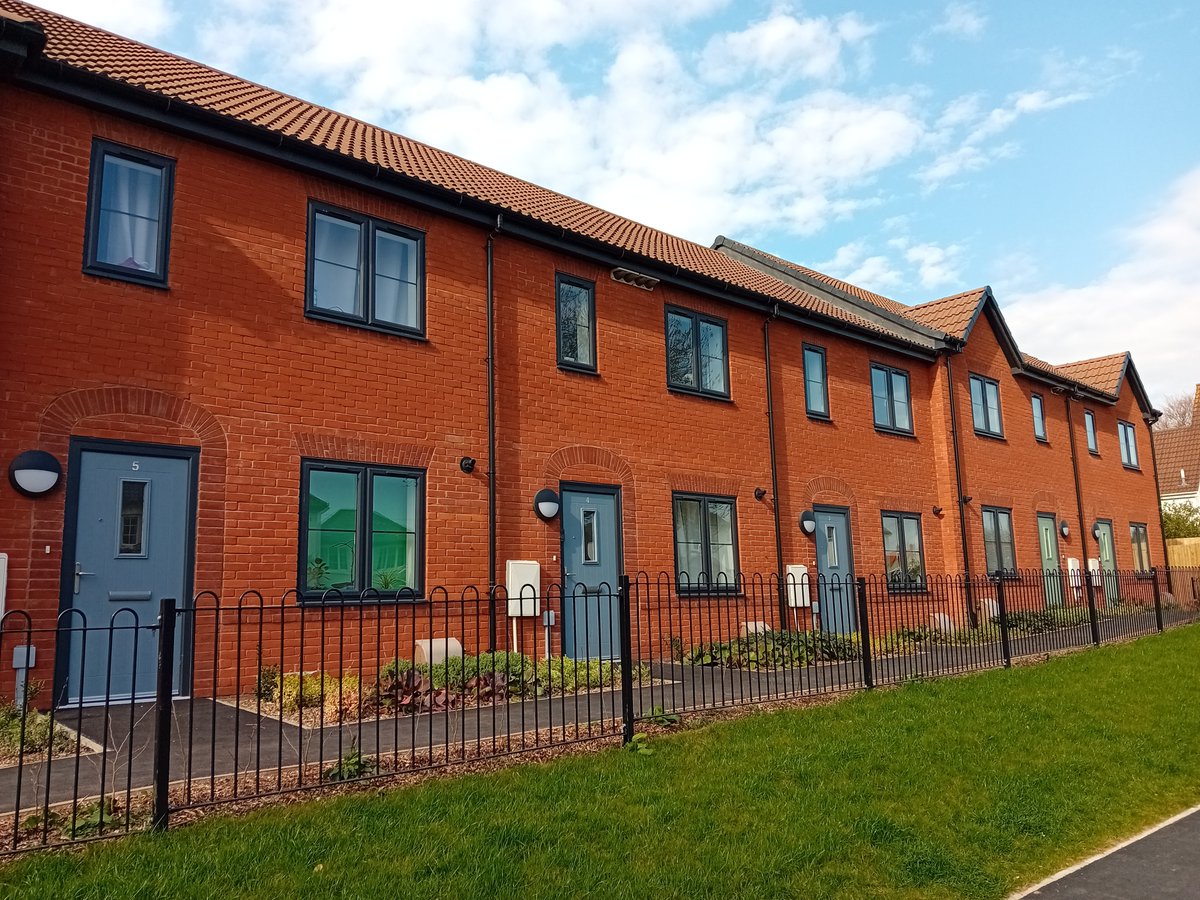 We have provided 19 affordable homes in the Somerset village of Bishops Lydeard.

The Paddocks includes eight level-access bungalows for people with learning disabilities, set among meadow grasses, trees and hedgerows.

Read more: 
bit.ly/3GELOe7 👈  

#RuralHousingWeek