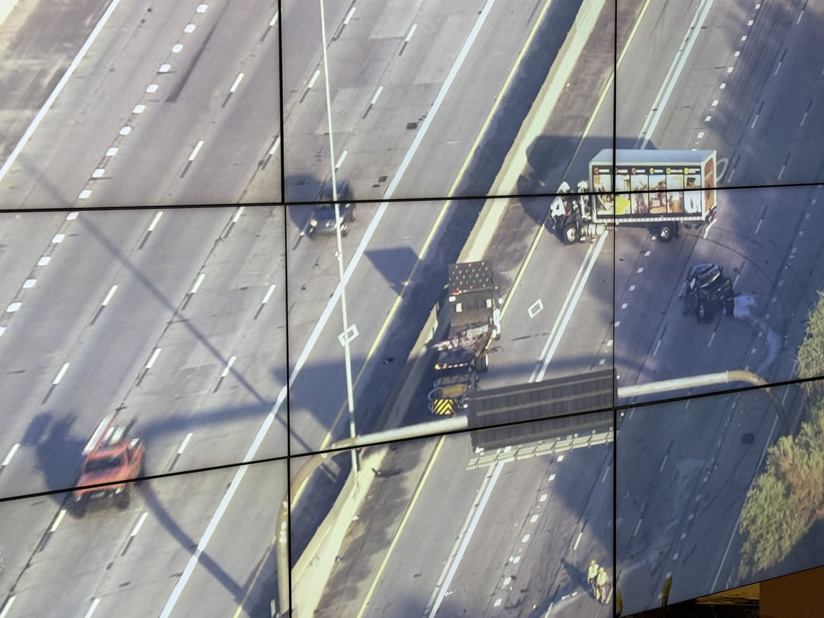 Nick Ciletti (@nickciletti) on Twitter photo #BREAKING The U.S. 60 WB is closed near Mill Avenue after a crash involving a box truck. Follow <a href="/MeganABC15/">Megan Thompson</a> and <a href="/abc15/">ABC15 Arizona</a> for updates and ways around it #BREAKING The U.S. 60 WB is closed near Mill Avenue after a crash involving a box truck. Follow <a href="/MeganABC15/">Megan Thompson</a> and <a href="/abc15/">ABC15 Arizona</a> for updates and ways around it