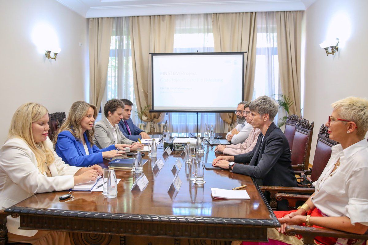 📍 Prvi sastanak Upravnog odbora FINSTEM projekta, koji predstavlja ključni stub digitalne transformacije crnogorskog finansijskog sistema, usklađene sa evropskim standardima, održan je danas u #CBCG.

🔹 Projekat FINSTEM je rezultat snažnog partnerstva između Centralne banke