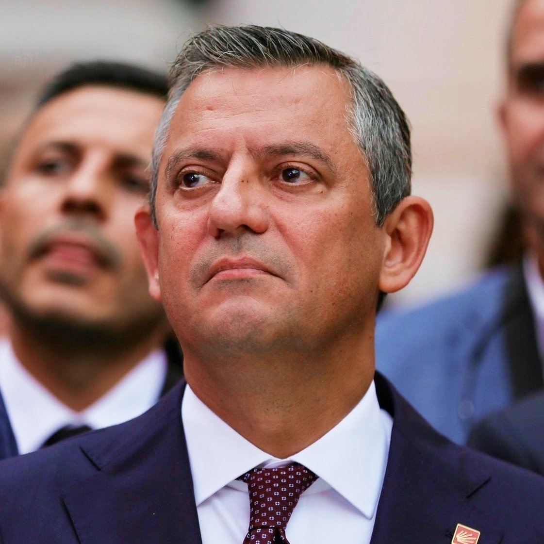bpthaber's tweet photo. Özgür Özel:

— Terör örgütünün bugünkü sembolik silah bırakma adımını memnuniyetle karşılıyoruz.

— Ülkemize çok ağır bedeller ödeten terörün ilelebet son bulması, ortak irademizdir.

— Ülkemizin ihtiyacı; Terörsüz ve Demokratik Türkiye’dir. https://t.co/FdKV81IHoX