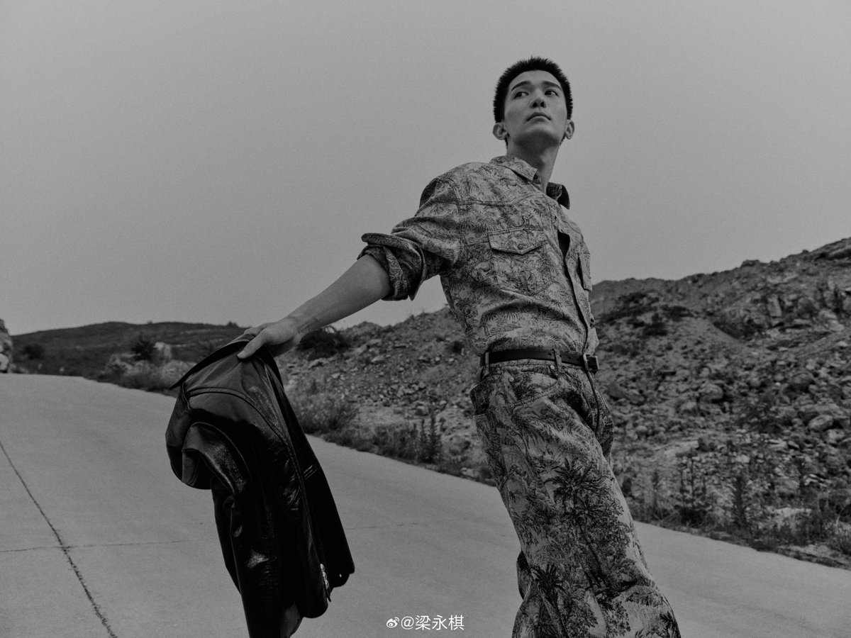 dramapotatoe's tweet image. #LiangYongqi and his team share new vid and snaps