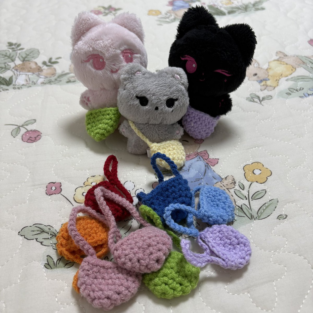 🐈‍⬛🐈‍⬛🌸