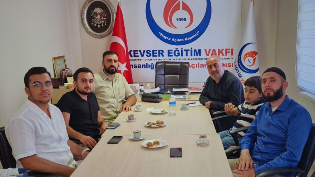 KevserEgitim's tweet image. Vakfımızda, Büyük Doğu Akıncıları Derneği Genel Başkanı muhterem Mehmet Ali Bayram ve Mavi Marmara Genel Başkanı kıymetli Beheşti İsmail Songür’ü misafir ettik.
Gerçekleştirdiğimiz istişarelerde ümmet bilinci, gençliğin inşası, Filistin davası ve ortak hizmet alanlarına dair…