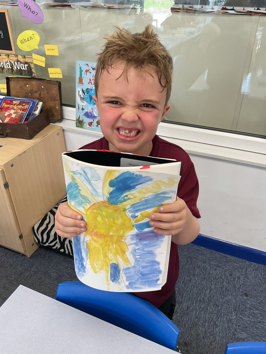 Creating our summer art piece! Very fitting for this glorious, sunny day! ☀️🕶️ #pdaart