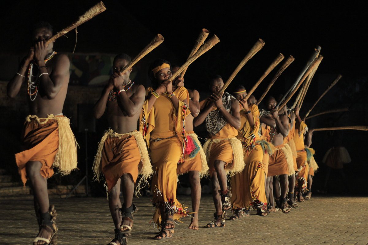 NdereCentreUg's tweet image. It’s almost that time again! ⏰
Ndere Friday is loading… the vibe, the culture, the energy — don’t say we didn’t remind you! 🥁💃🏾
Tag your people and let’s meet at Ndere Centre this Friday at 7 PM sharp! 🔥

#NdereFriday #WeekendPlot #JustSoYouKnow #CultureVibes