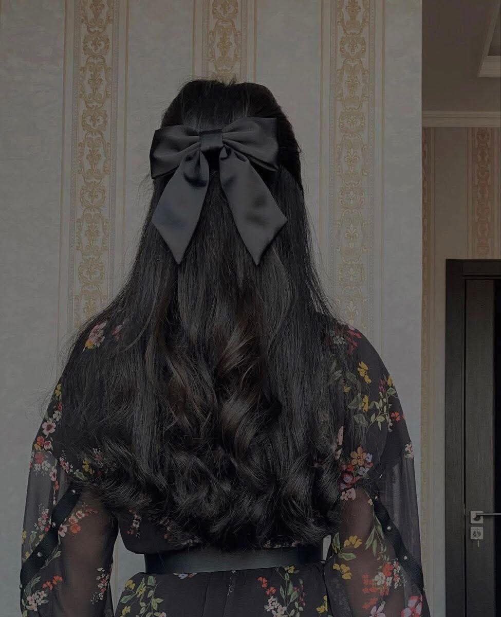 “تكونين عظيمة فعلا لما يكون همّك الوحيد  
انك تكوني رايقة كل يوم “.