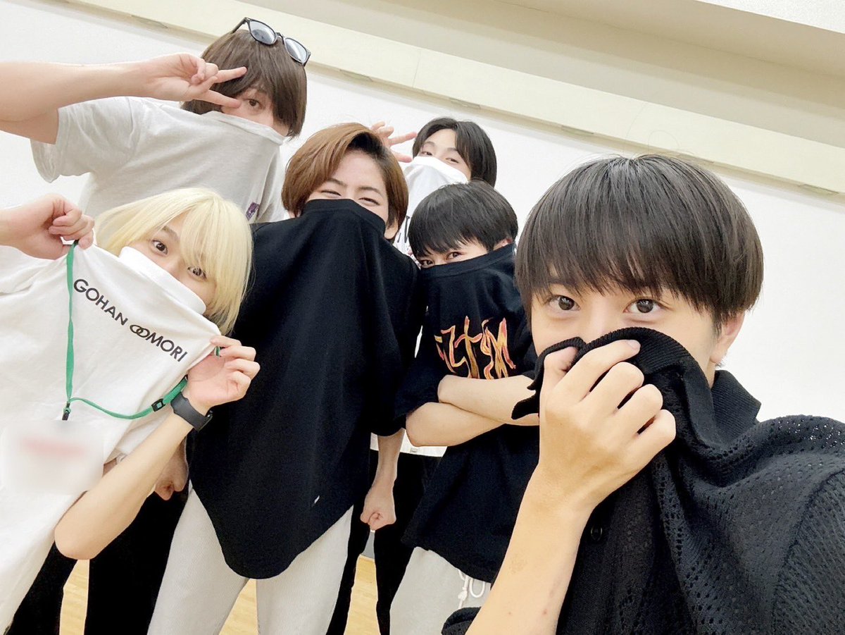 ohmi_youta's tweet image. #アソボ2025 稽古合流しました!!!
そして本日は早速ラブ米の稽古🌾
めちゃくちゃ米でしたwww
んでなかみーが金髪になっててビビりました👱
これからみんなに助けてもらいながらストイックな日々を送ろうと思います🧘♂️
楽しみにしてて😉