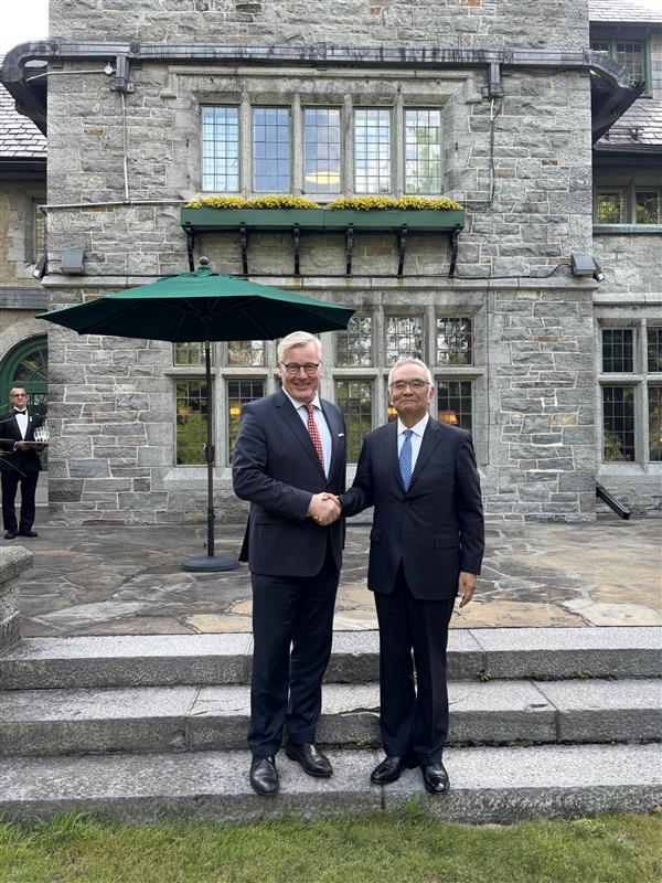 JapaninCanada's tweet image. We were able to have a candid exchange of views on the challenges facing the international community. Cooperation among like-minded countries—particularly between Japan, Canada, and Germany—is of critical importance. Thank you. Amb-Yamanouchi @KAS_Canada
