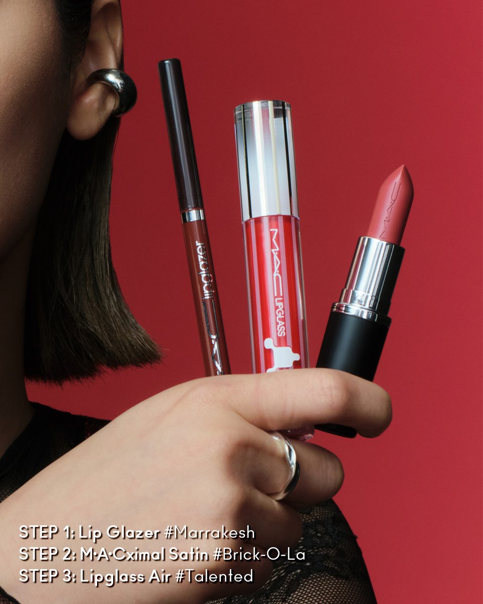MACCosmeticsTH's tweet image. ปากไม่แดงไม่มีแรงเดิน! เติมความมั่นใจแบบคุณแพร์ด้วย #MACLipStyling 3 สเต็ป ♥️🍒
1. NEW Lipglazer สี Marrakesh
2. MACximal Satin สี Brick-O-La
3. Lipglass Air สี Talented
เพียง ฿2,360 จากปกติ ฿2,950 + รับกล่องแบบพิเศษและสติ๊กเกอร์สุดคิวท์
ทางไปช้อป👉bit.ly/4k94ikE