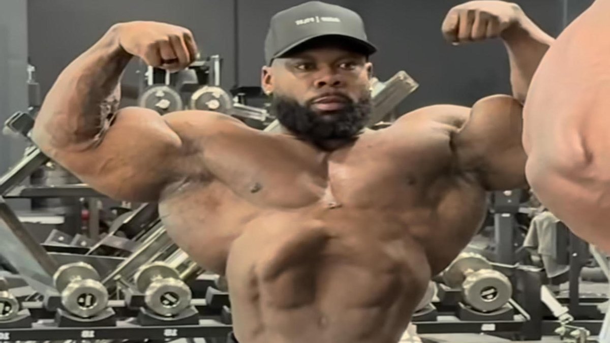 Keone Pearson looks insane as he preps for a three-peat at the 2025 Olympia!

generationiron.com/keone-pearson-…