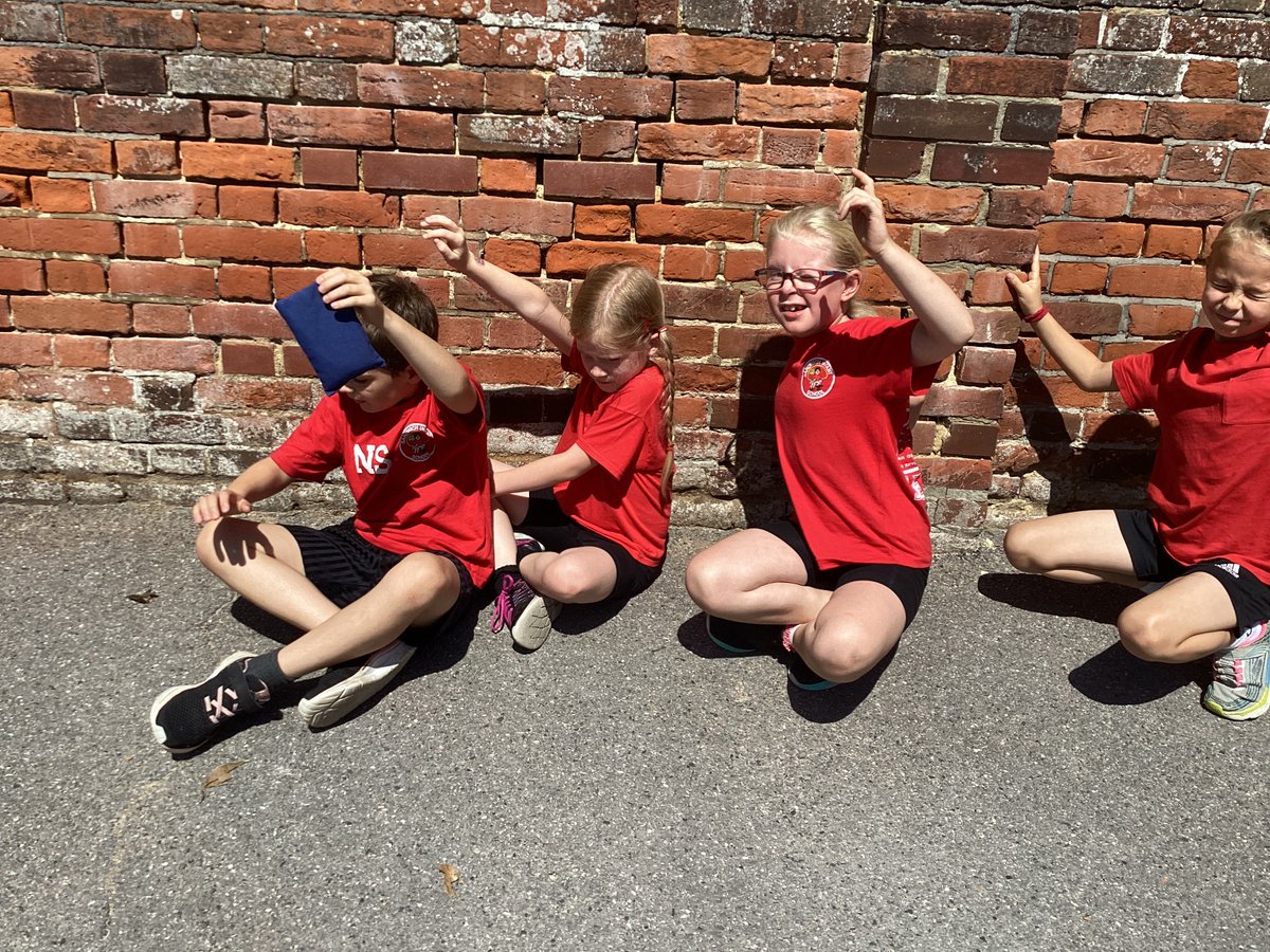 Team Jack vs Team Amelia for a Squirrel Nut chase showdown