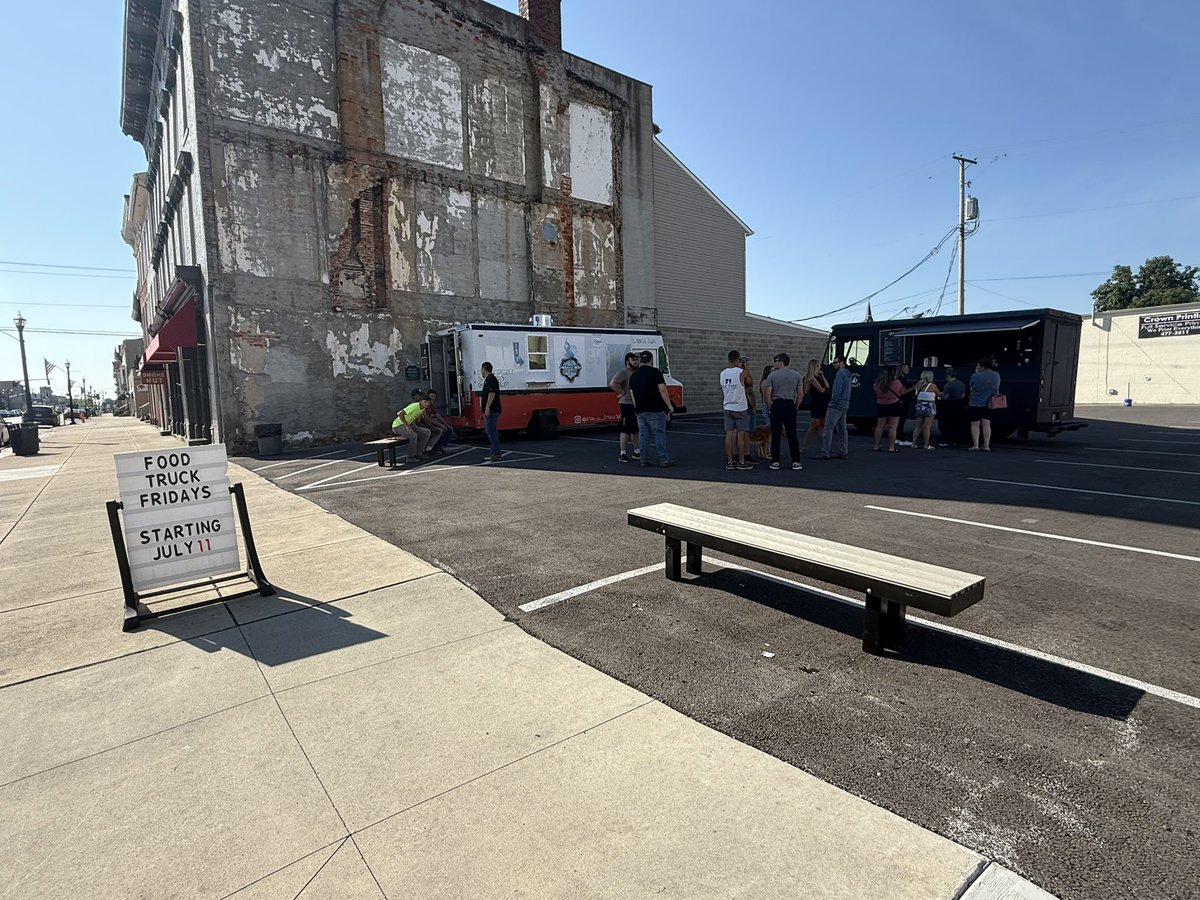 Bialy_Corp's tweet photo. Food Truck Friday 🌮☕️

Come support local food trucks at 167 W Main St, Circleville. Every Friday til August 1st from 10:30am - 7:00pm! https://t.co/X1HlYJY7Ow