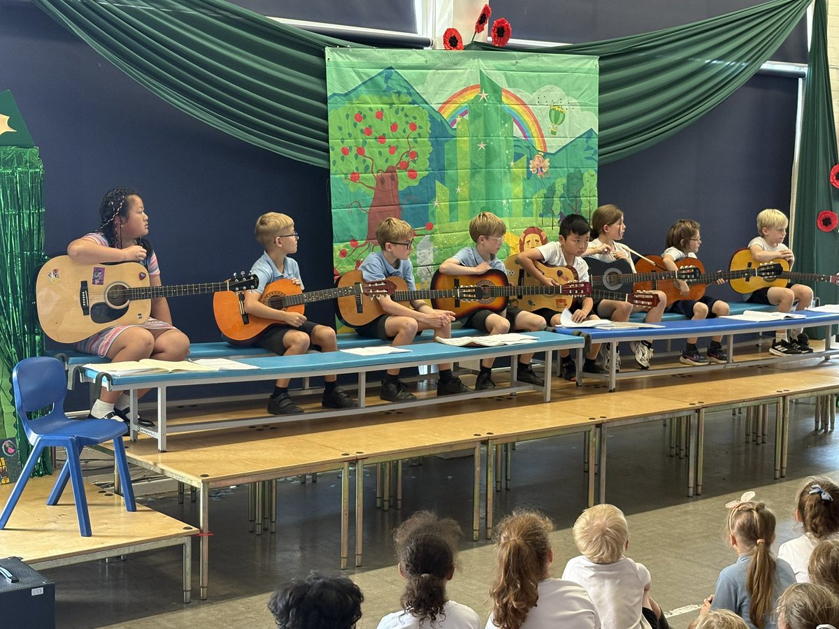 Finishing the afternoon with another concert! This time a more classical, acoustic, laid back vibe as our guitarists show off their skills!