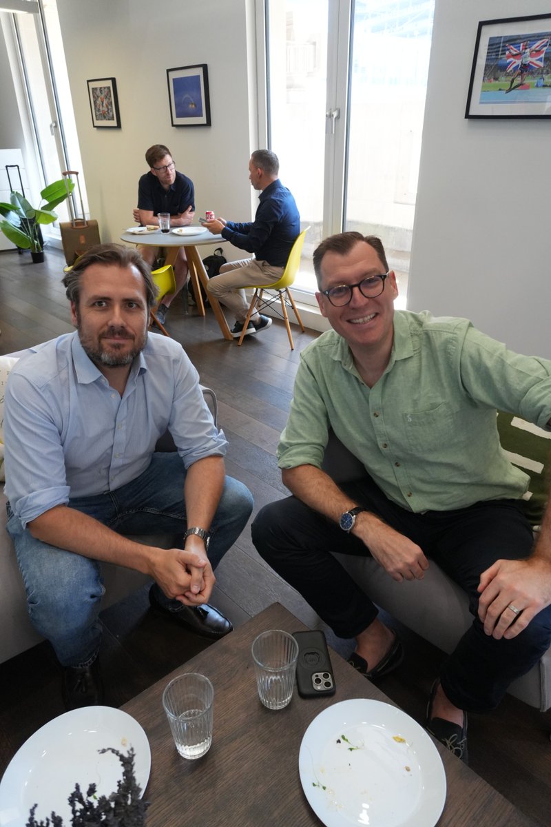 The Wave Awards tweet media