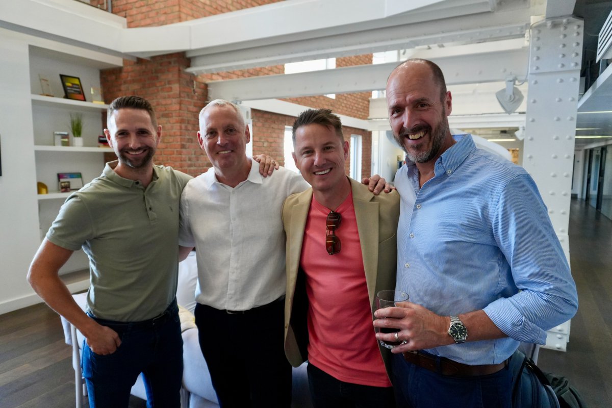 The Wave Awards tweet media