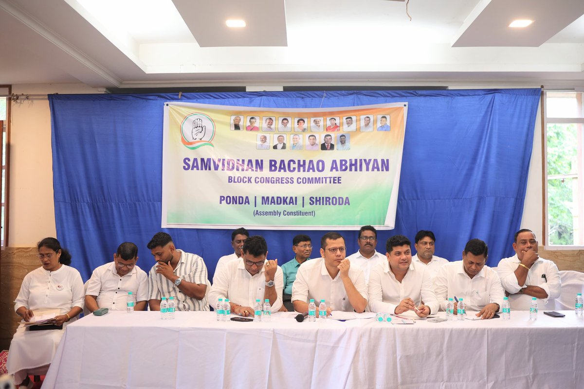 amitspatkar's tweet image. 📍 Ponda, Shiroda &amp;amp; Marcaim | Samvidhan Bachao Abhiyan

Joined Congress karyakartas for the Samvidhan Bachao Abhiyan block meeting in Ponda, Shiroda, and Marcaim.
The collective resolve to defend our Constitution and democratic values was on full display.

Grateful to our…